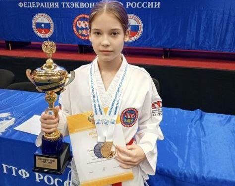 Юная темрючанка Александра Присюда завоевала «золото» на Первенстве России по тхэквон-до